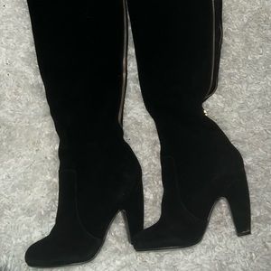 Black leather Boots